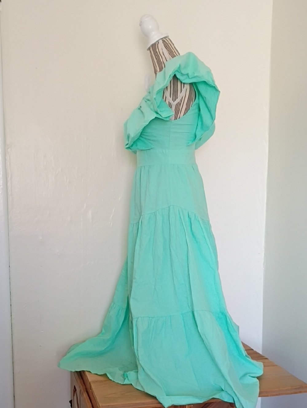 Mika & Gala Lily Whyt Green Puff Shoulder Tiered Maxi Dress Size S NWOT - Picture 3 of 9